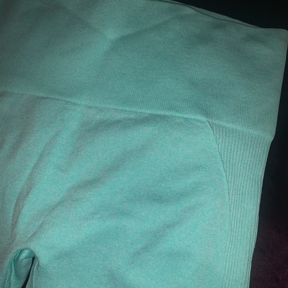 BRAND NEW Women’s gym tights - Picture 2 of 5